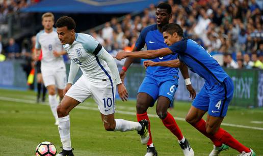 Varane je dobio crveni karton uz pomoć video tehnologije!