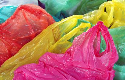 Plastične se vrećice razgrađuju 500 godina, nabavite tekstilnu