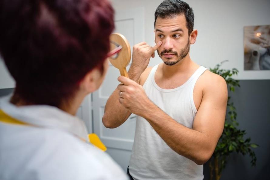 Muž Doris Pinčić 'licka' se u salonu: Jesam li manji frajer?