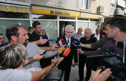 Ivo Josipović mora zaustaviti javnu hajku na Dejana Jovića