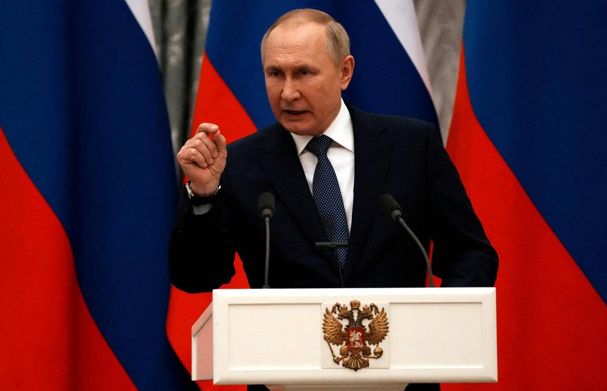Novotny: Putin ne može nikoga natjerati da kupuje rublje. To je očajnički potez i dječja igra...