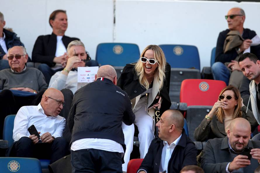 Split: Navijači na tribinama prate utakmicu Hajduk - Dinamo 