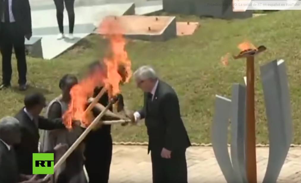 Novi skandal: Juncker je skoro zapalio predsjednika i suprugu