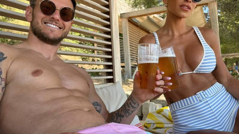 FOTO Rakitić i Raquel su pozirali u kupaćem: Ljeto može početi...