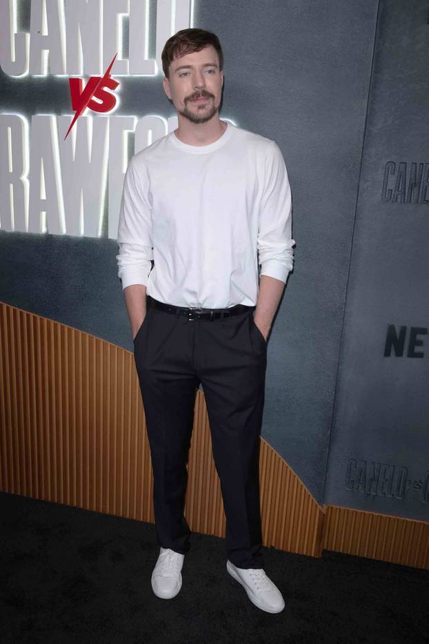 Les célébrités assistent à la soirée de combat de boxe opposant Canelo vs Crawford sur Netflix au stade Allegiant de Las Vegas