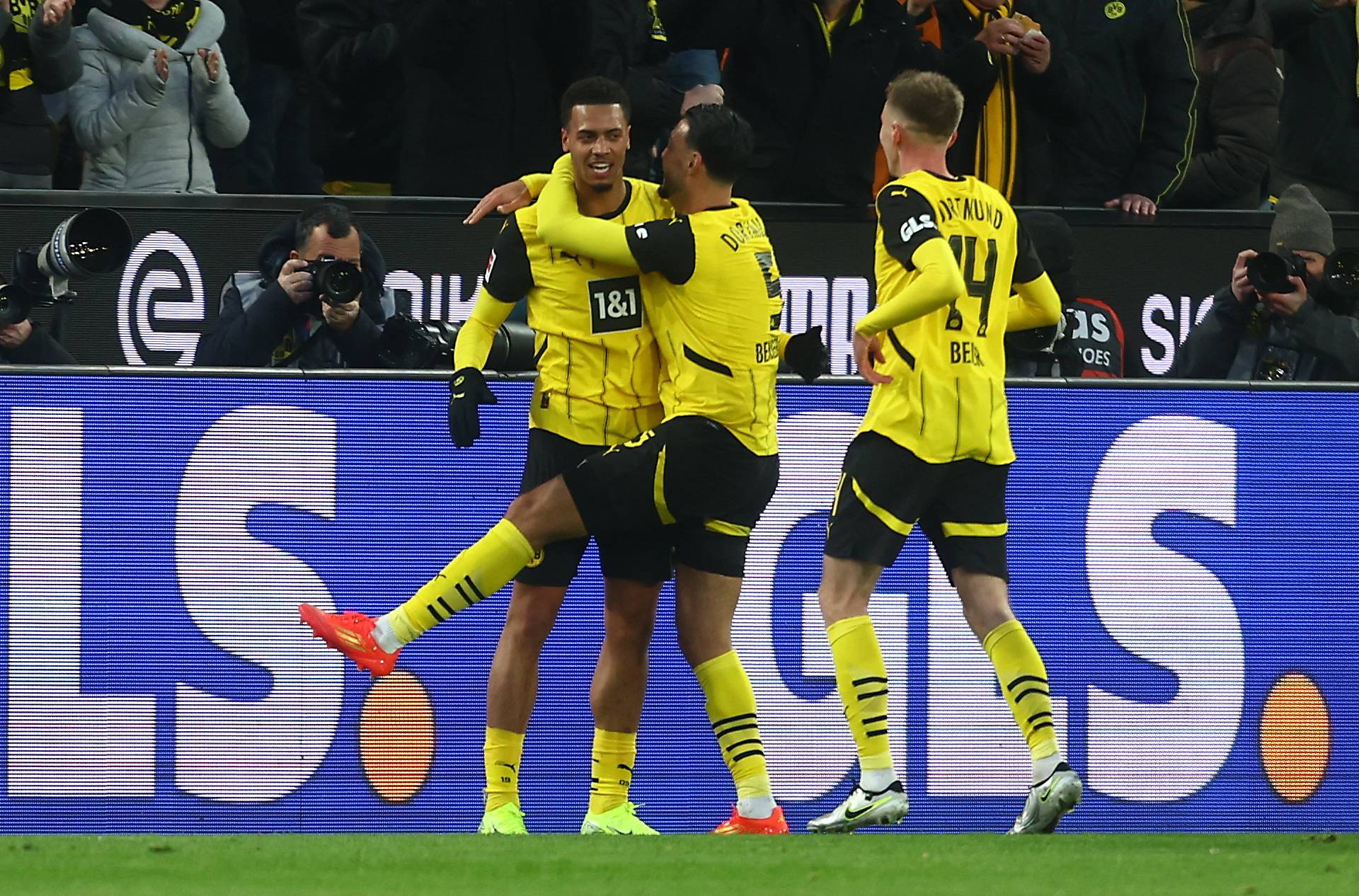 Bundesliga - Borussia Dortmund v SC Freiburg