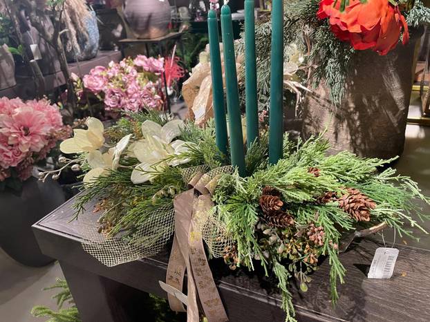 FOTO Pogledajte kakvih sve vjenčića ima po Zagrebu, neki 'dizajnerski' dođu i 400 eura