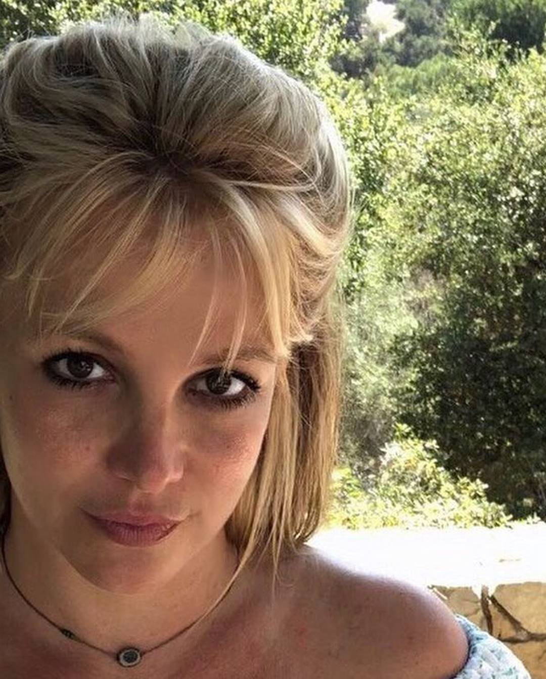 Britney Spears izazvala ljutnju s novom golom fotkom: 'Neka joj netko oduzme mobitel odmah'