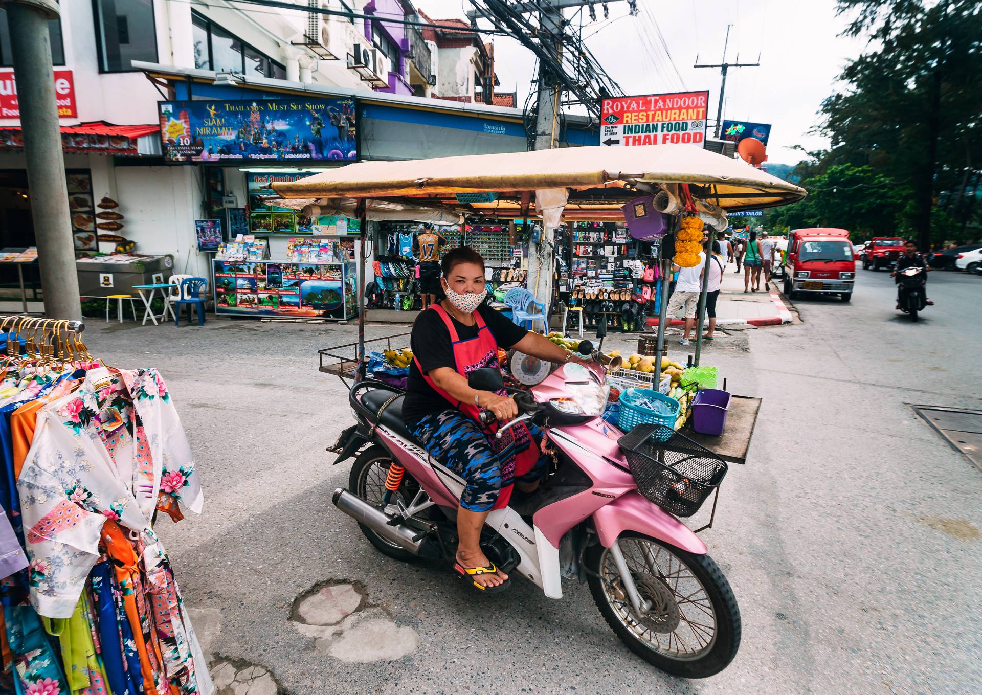 Phuket, Tajland: Od cjenkanja do masaže sa 'sretnim krajem'