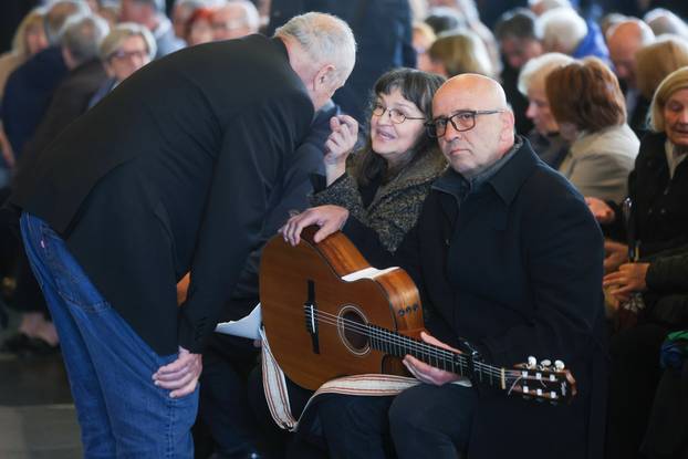 Zagreb: Posljednji ispraćaj glumca Željka Vumirice