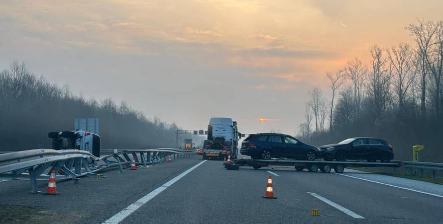 KAOS NA A3 Sudar više auta! Jedan preletio u suprotan smjer