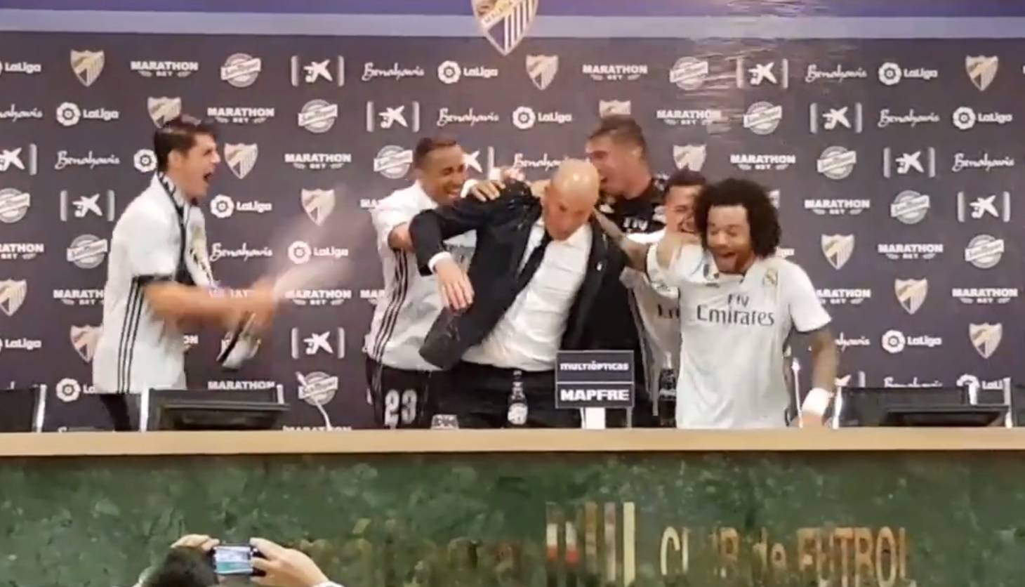 Zidane nastradao na Realovoj fešti: Evo kako su ga iznenadili