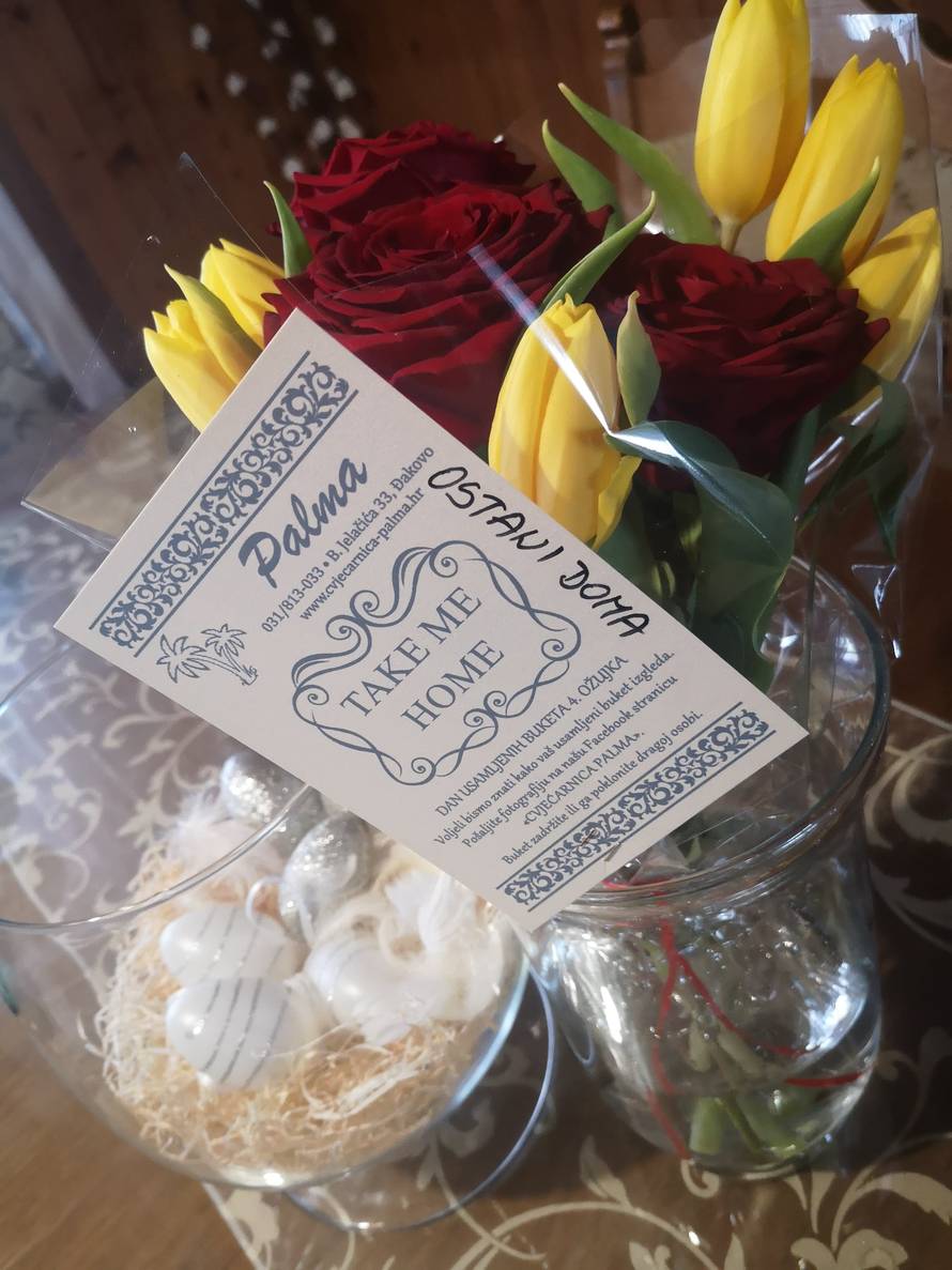 Ljudskost na djelu: Teta Ružica svoje kupce daruje buketima...