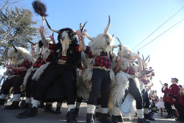 Grobnički dondolaši obilaze sela na Grobinštini.