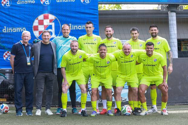 Zagreb: Revijalna utakmica legendi Dinama i hrvatske nogometne reprezentacije u čast Nikole Pokrivača