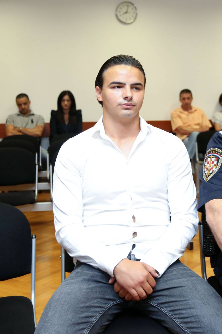 Komšić na sudu, ali prijatelj nije došao: Gazda me ne pušta!
