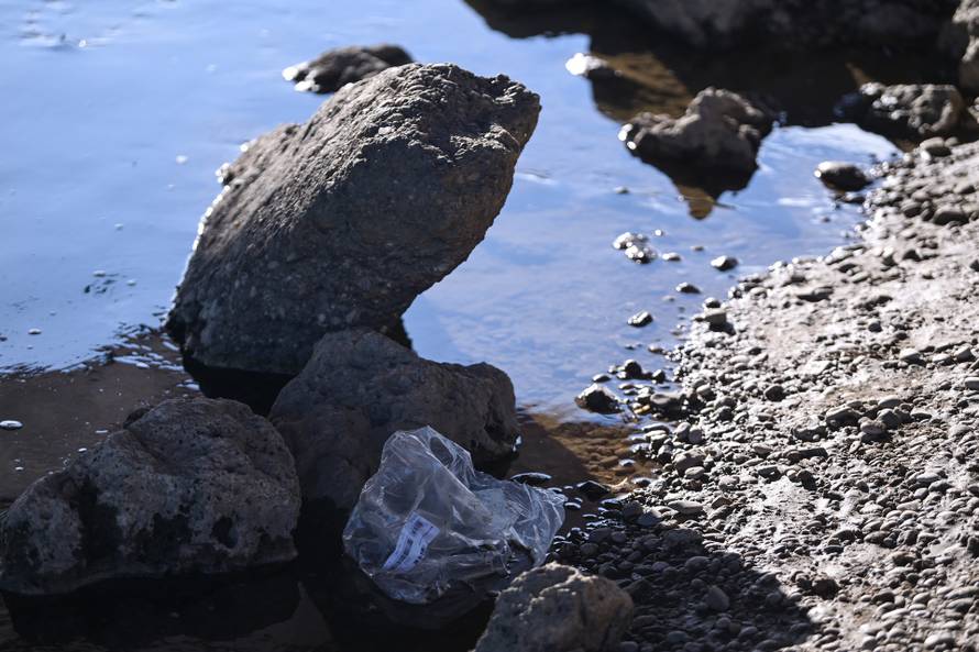 Zagreb: Maloljetnici u koritu Save pronašli lubanju u vrećici s kamenom