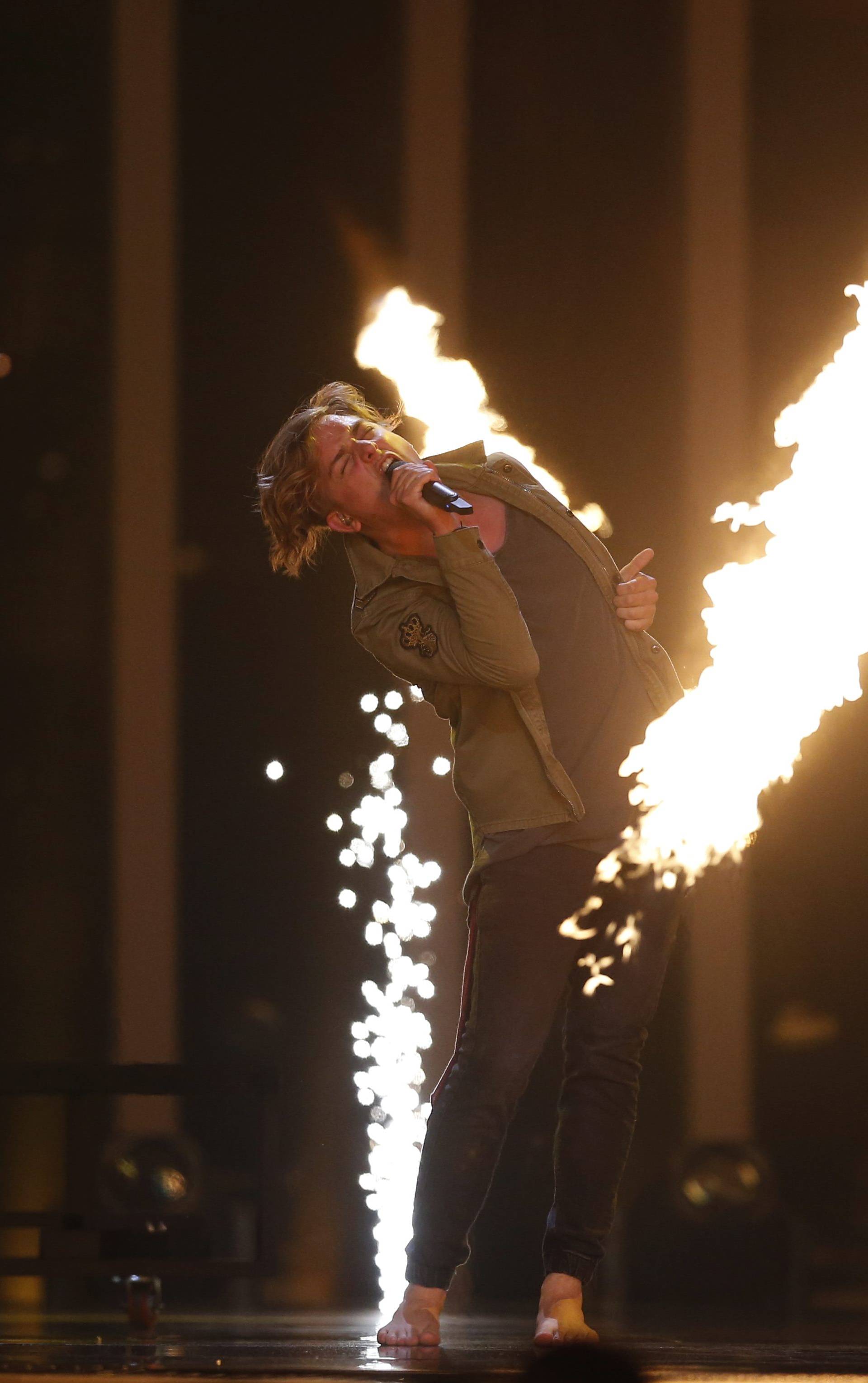 Hungaryâs AWS perform âViszlat nyarâ during the Semi-Final 2 for Eurovision Song Contest 2018 in Lisbon