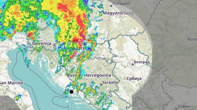 Pogledajte kako se masivni sustav s grmljavinom i tučom seli prema istoku Hrvatske