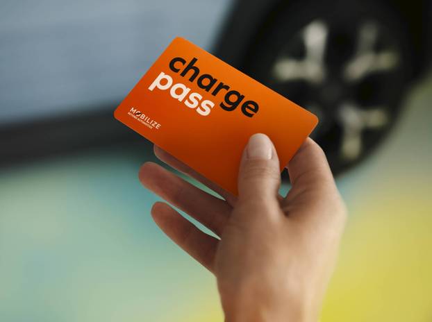 FOTO Povratak legende: Vratio se Renault 4. Veći je od Clija, ide na struju ima i pomični krov