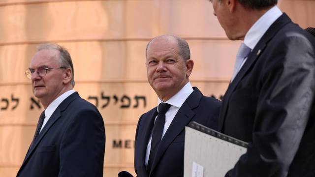 Inauguration of the newly built synagogue in Dessau-Roßlau