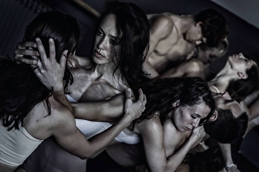 Spoj baleta i plesa u Rijeci: U 21 sat pogledajte 'Plamteću vodu'