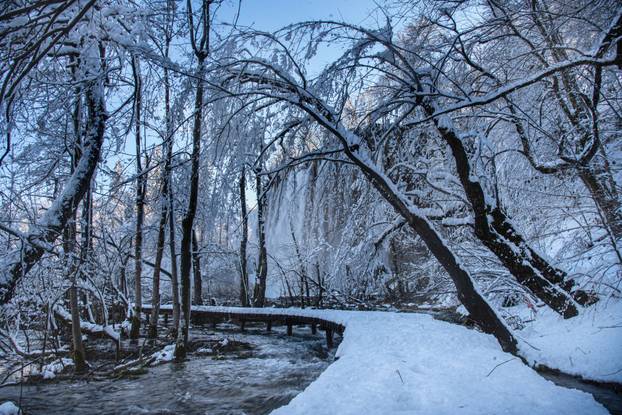 Ledeno kraljevstvo Plitvice: Inje i snijeg stvorili su pravu bajku