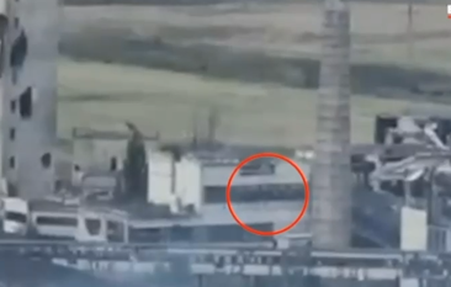 Ukrajinci objavili snimku: 'Duh' snajperom s 4000 metara pogodio dva ruska vojnika!