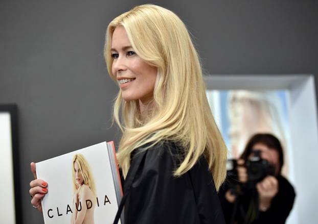 Berlin: Claudia Schiffer na otvorenju izložbe posve?ene njenoj karijeri 