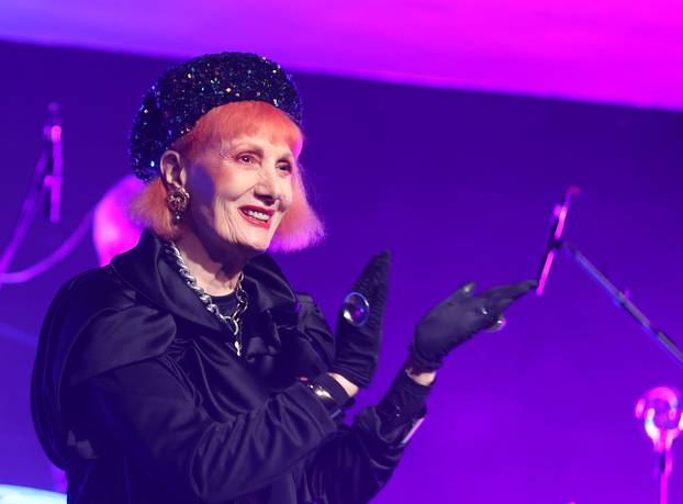 Šibenik: Josipa Lisac održala koncert u Kući umjetnosti Arsen