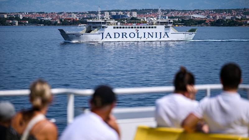 TRAGEDIJA KOD SPLITA Putnik umro na trajektu Jadrolinije