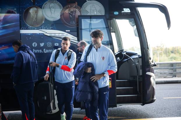 Zagreb: Odlazak hrvatske nogometne reprezentacije u Prag 