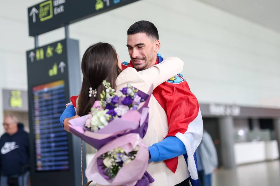 Zagreb: Atletičar Marino Bloudek sletio u Zagreb nakon povijesnog uspjeha