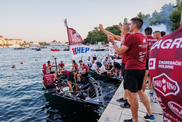 Ploče: Pobjednici ovogodišnjeg Maratona lađa je ekipa iz Zagreba