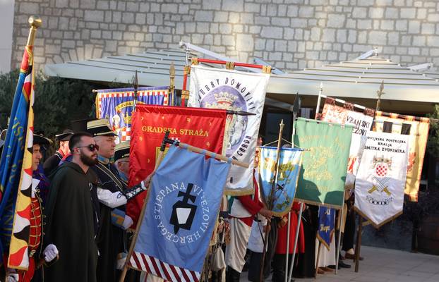 Šibenik: Nakon mimohoda otvoren je 16. Sajam u srednjovjekovnom Šibeniku