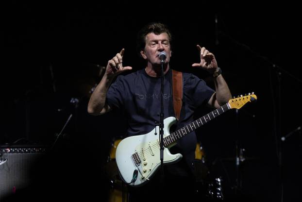 Osijek: Bajaga i Instruktori održali koncert u dvorani Gradski vrt 