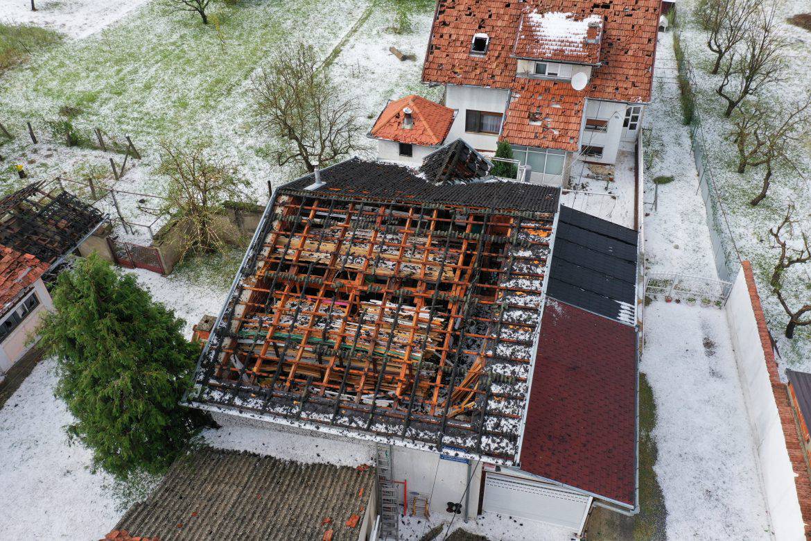 FOTO Stravične scene iz zraka: Posljedice nevremena u Požegi