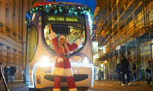 GALERIJA 'Teta Mraz' je hit na Adventu. Iva vozi Veseli božićni tramvaj, prima i želje za Djedicu