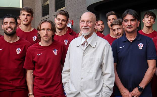 Alexandria: John  Malkovich iznenadio Vatrene u hotelu Aka