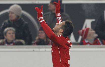 Thiago majstorijom u završnici spasio Bayern, Mandži 30 min.
