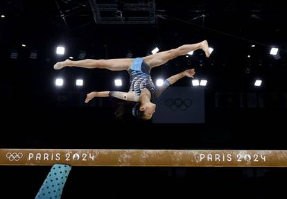 FOTO Gimnastičarke isprobale sprave uoči kvalifikacija. Jedna je posebno mamila uzdahe