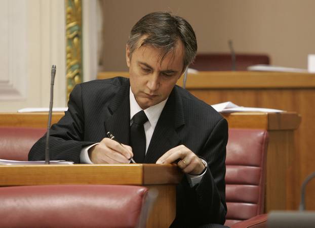 ARHIVA - Zagreb: Zastupnici 6. saziva Hrvatskog sabora