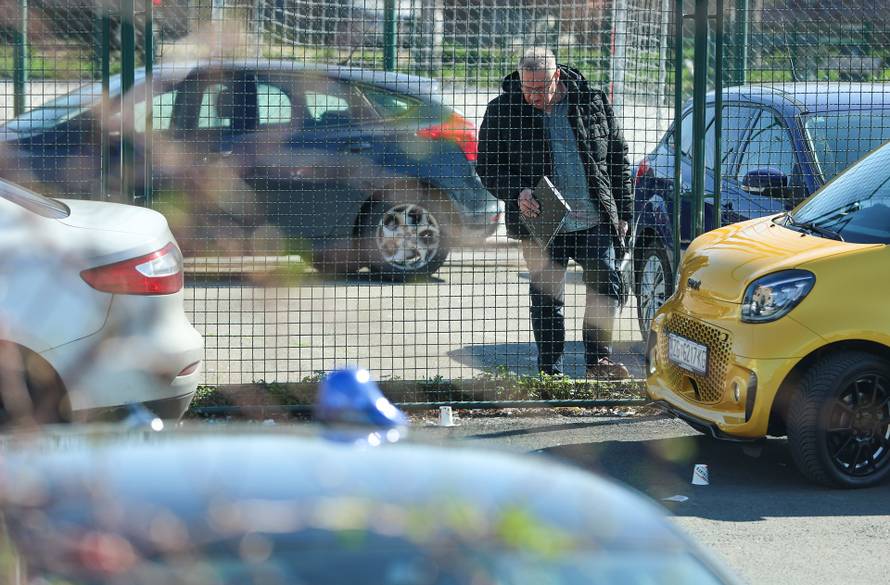 Zagreb: Policijski očevid u Dubravi gdje je jutros došlo do pucnjave