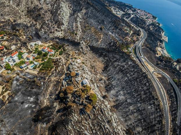 Omiš Borak:  Posljedice požara u mjestu Borak iznad Omiša