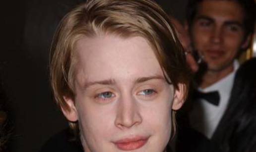 Macaulay Culkin moli Kunis da mu se vrati i ostavi Kutchera