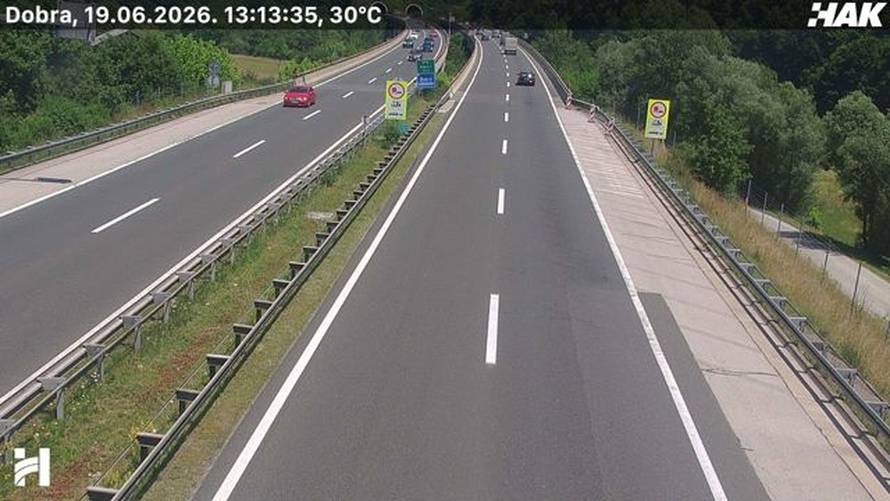 FOTO Skratili petak i požurili na produženi vikend: Ogromna gužva kod Lučkog prema moru