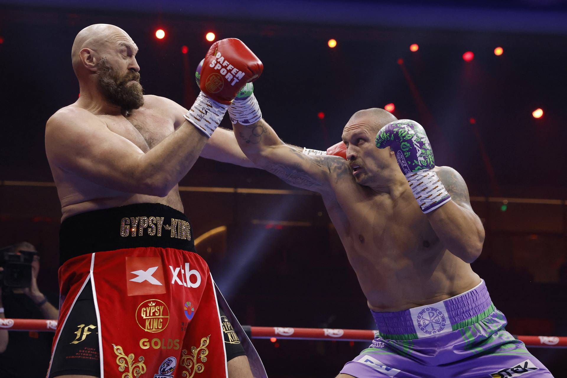 Oleksandr Usyk v Tyson Fury - Heavyweight World Title