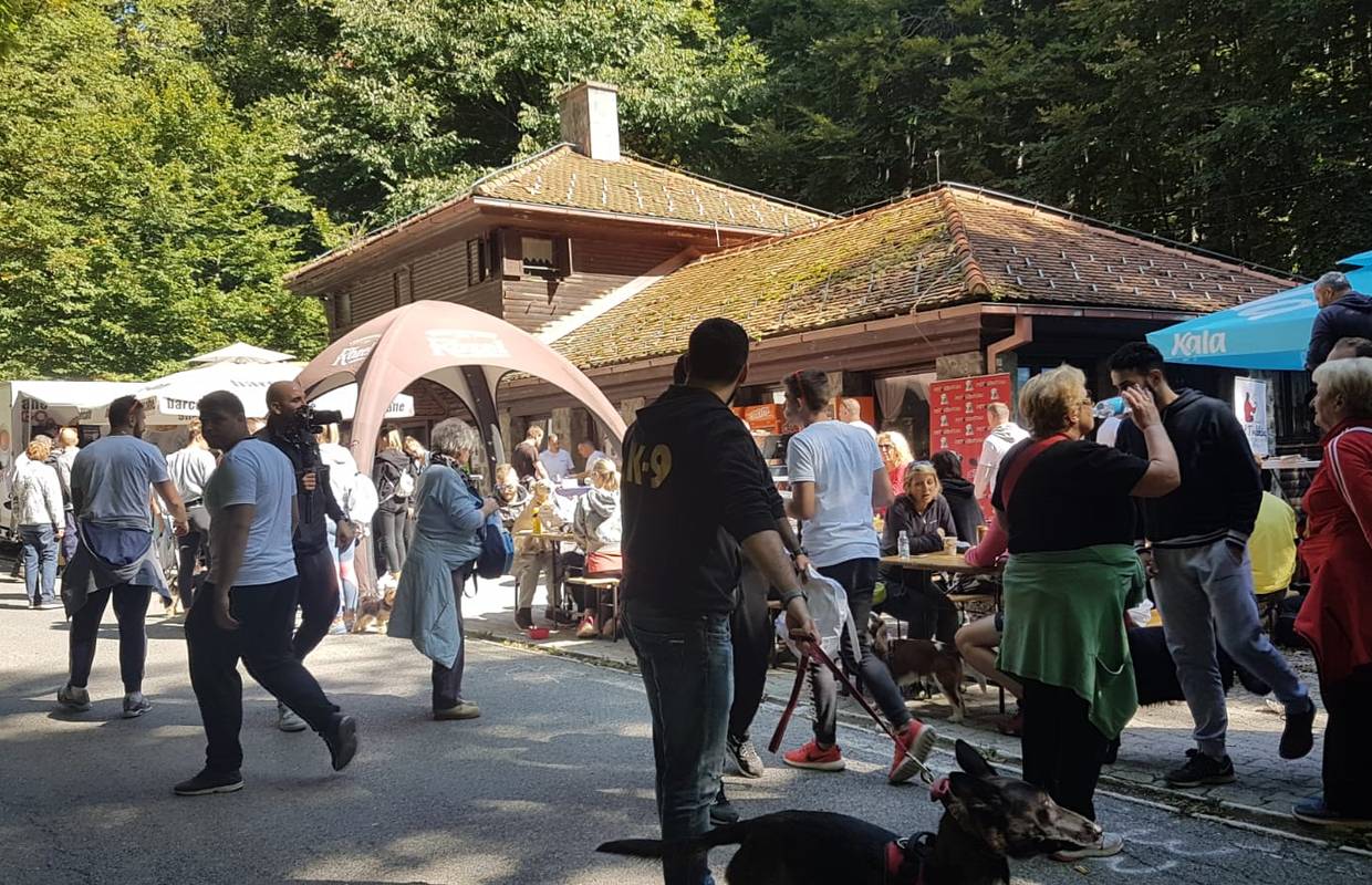 Održan prvi hrvatski Pet trekking na Medvednici