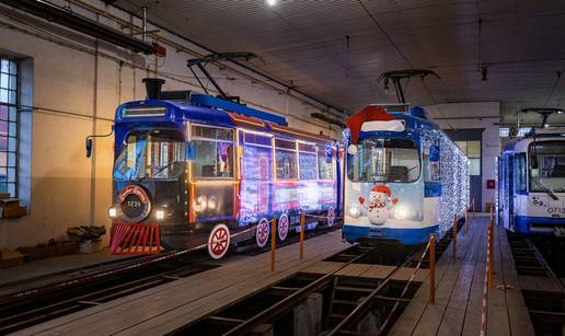 Slatki božićni tramvaji u Osijeku kao da su upravo izašli iz bajke