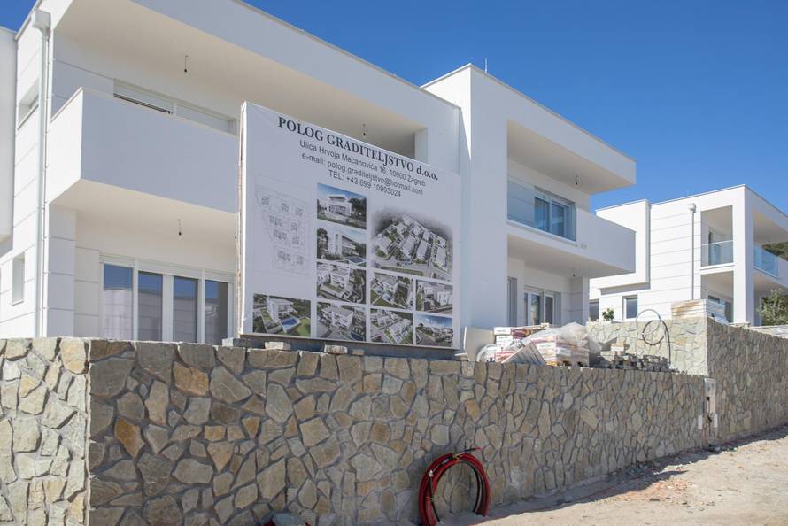 Kompleks Vila koji se gradi u Dračama, jednu od vila gradi i Halid Bešlić